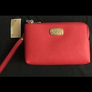 M K IPHONE-WRISTLET (LEATHER & NEW)